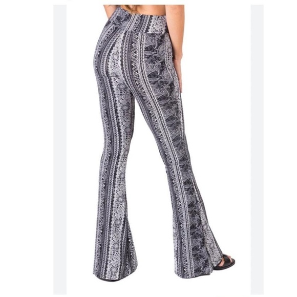 Satina Black And White Leafy Print High Waisted Flare Leg Palazzo Pants XLarge - Picture 1 of 10